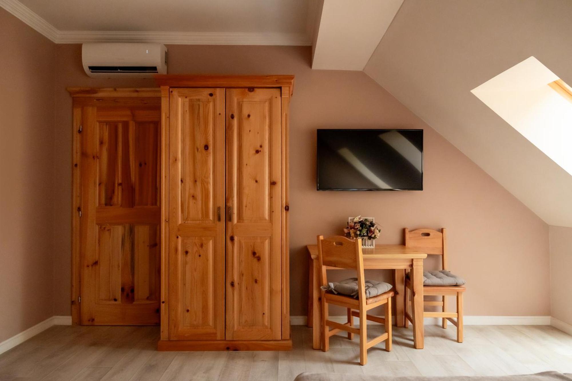 Hotel Kadoor Karlovac Εξωτερικό φωτογραφία