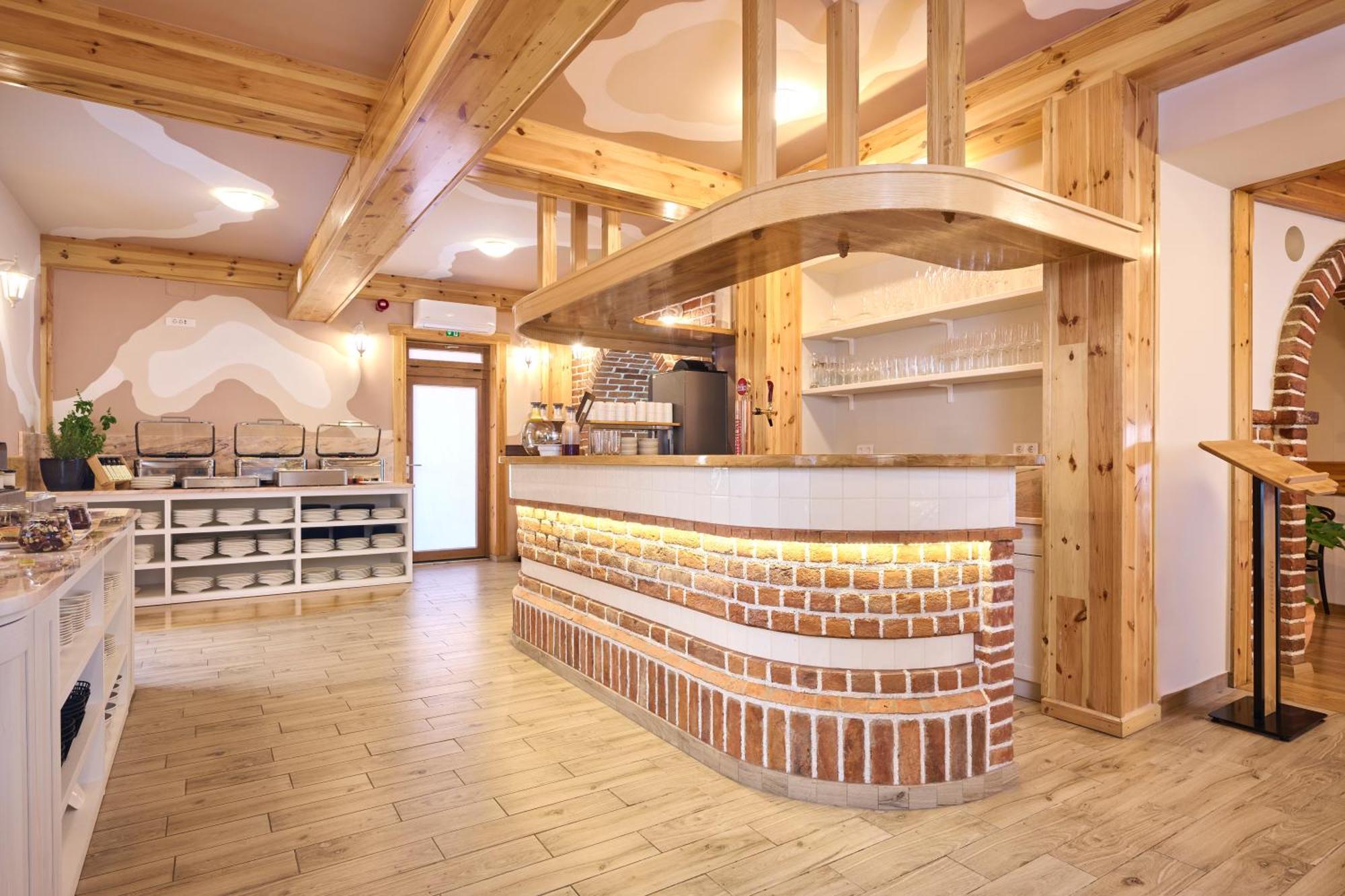 Hotel Kadoor Karlovac Εξωτερικό φωτογραφία