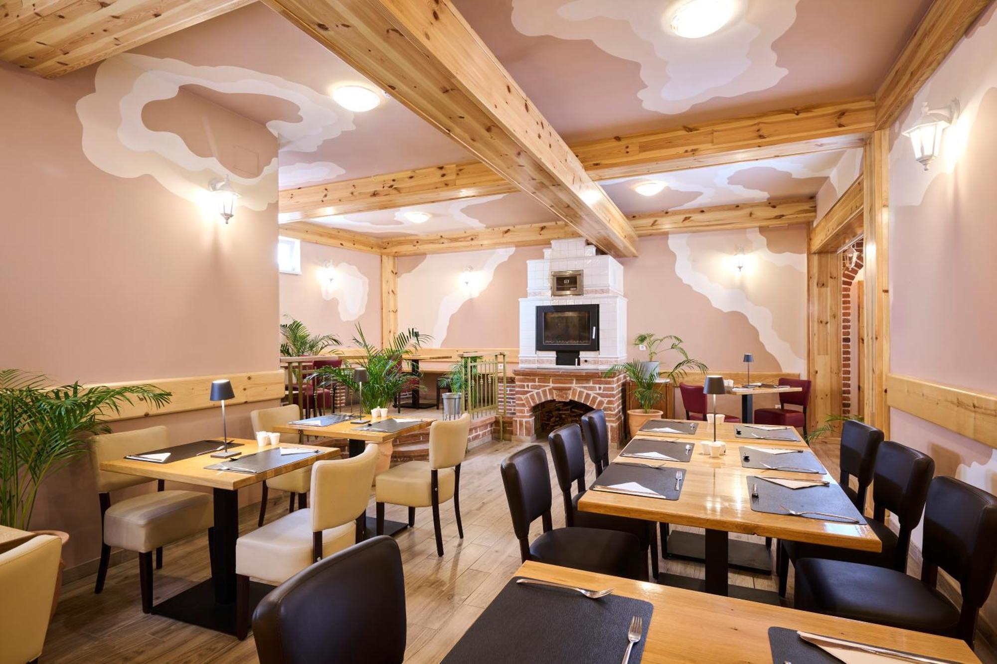 Hotel Kadoor Karlovac Εξωτερικό φωτογραφία