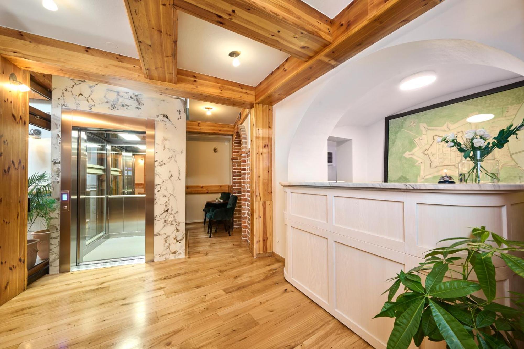 Hotel Kadoor Karlovac Εξωτερικό φωτογραφία