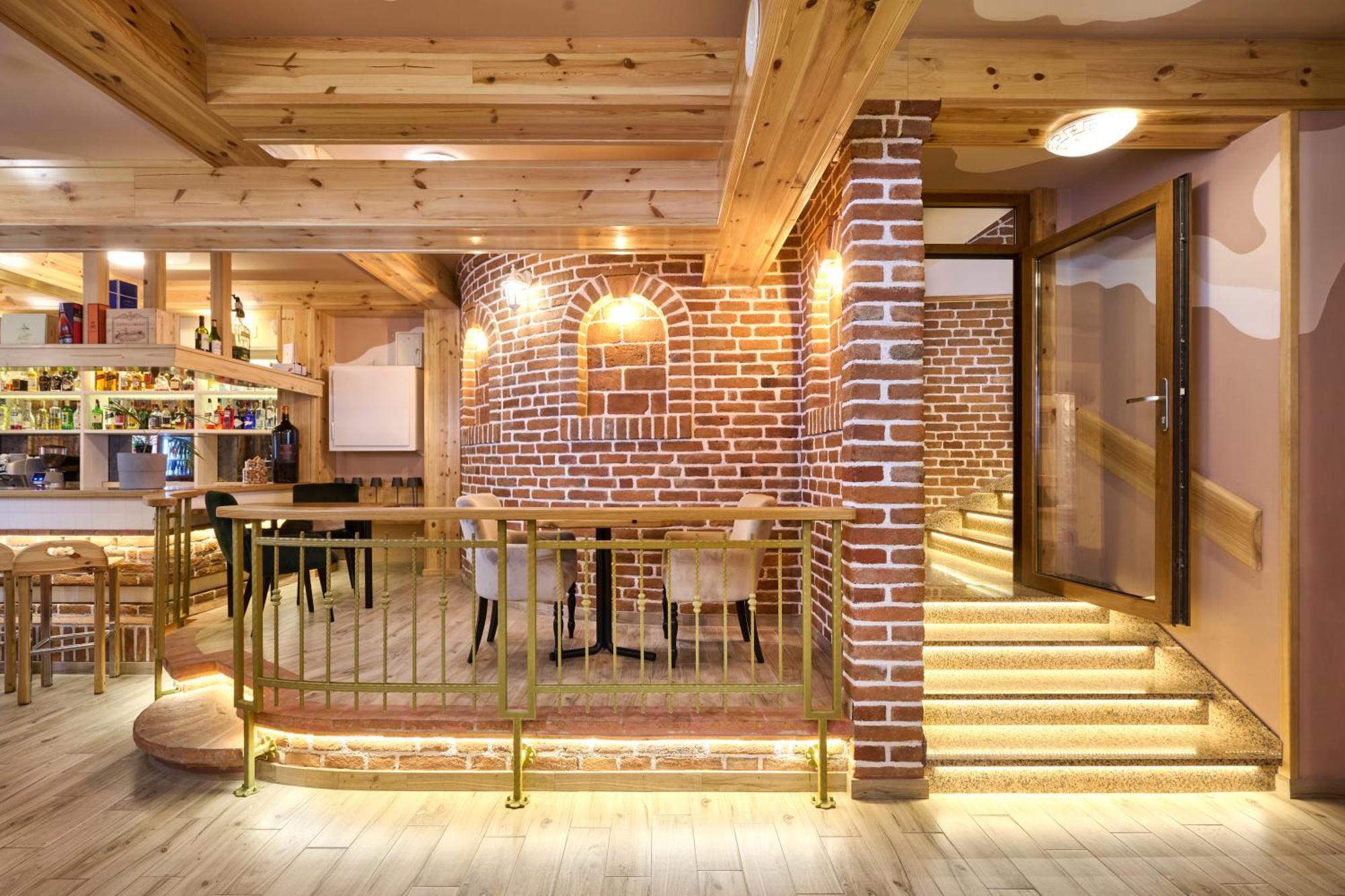 Hotel Kadoor Karlovac Εξωτερικό φωτογραφία