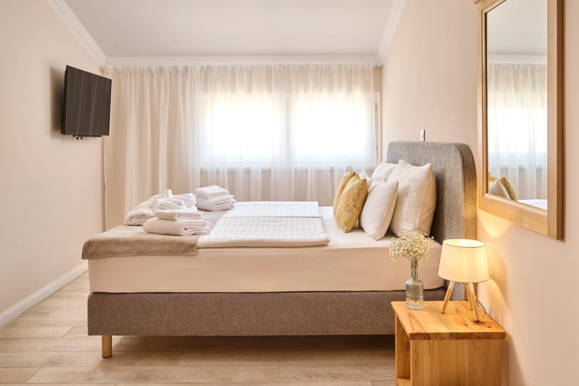 Hotel Kadoor Karlovac Εξωτερικό φωτογραφία