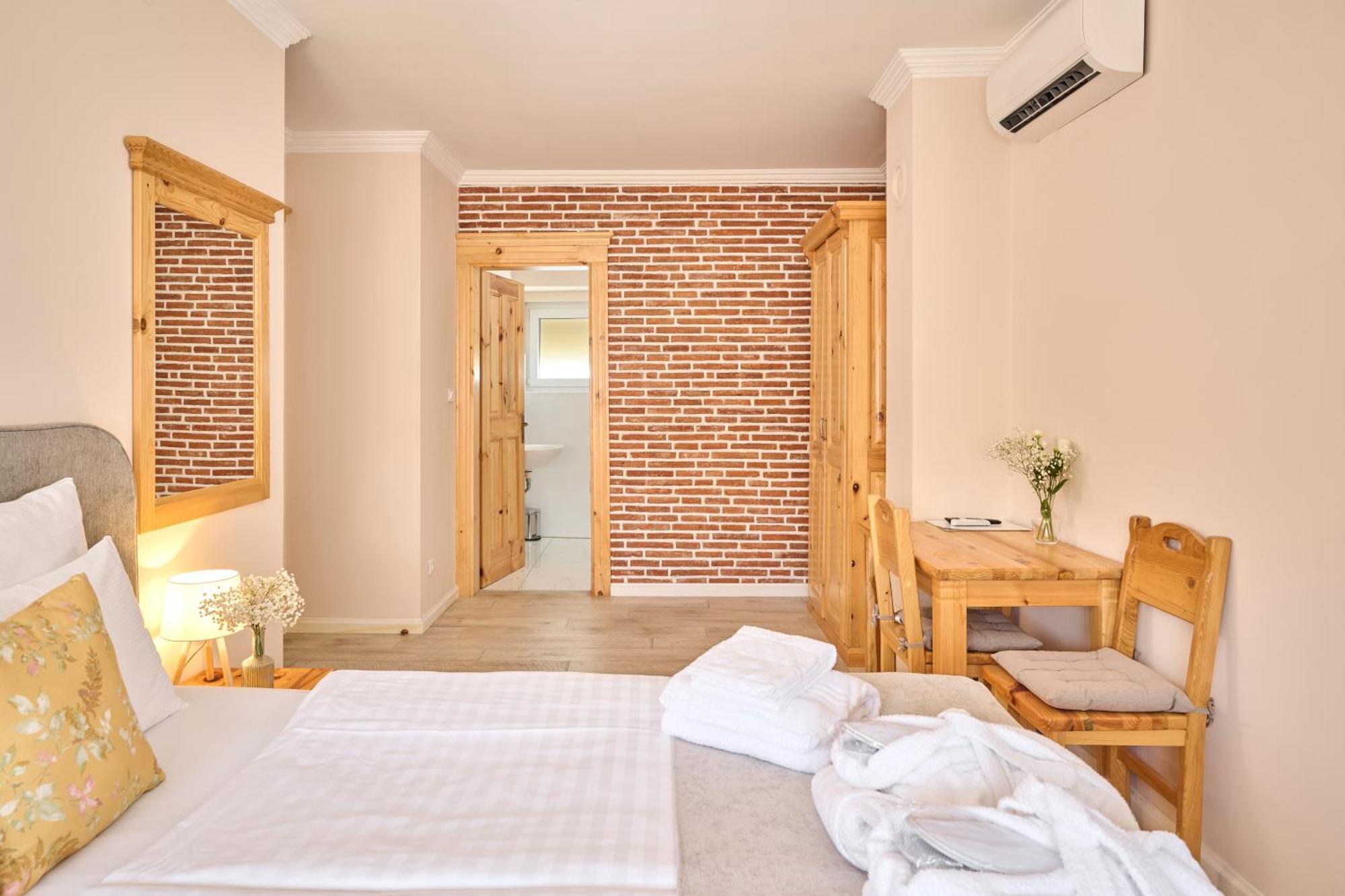 Hotel Kadoor Karlovac Εξωτερικό φωτογραφία