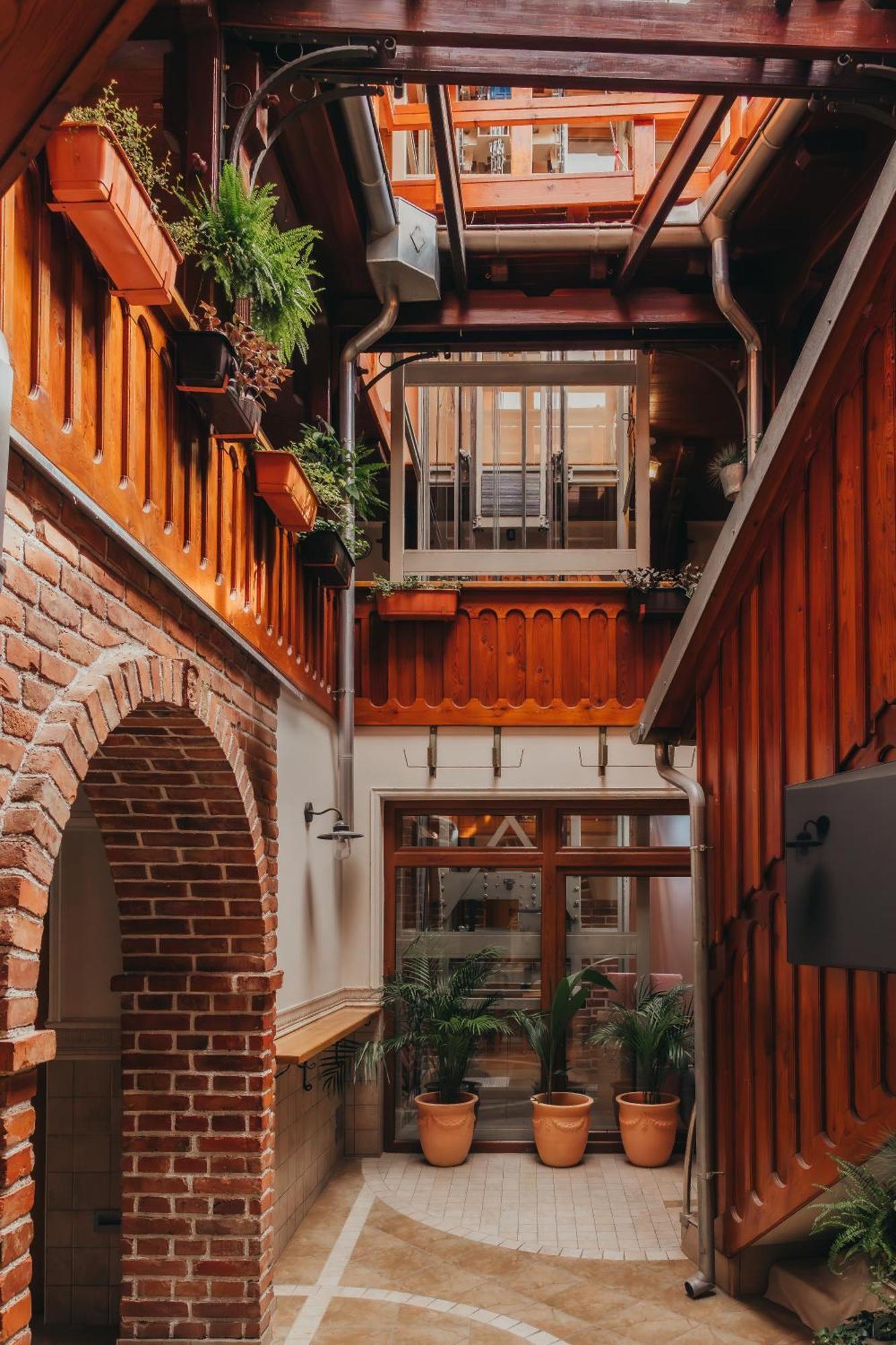 Hotel Kadoor Karlovac Εξωτερικό φωτογραφία