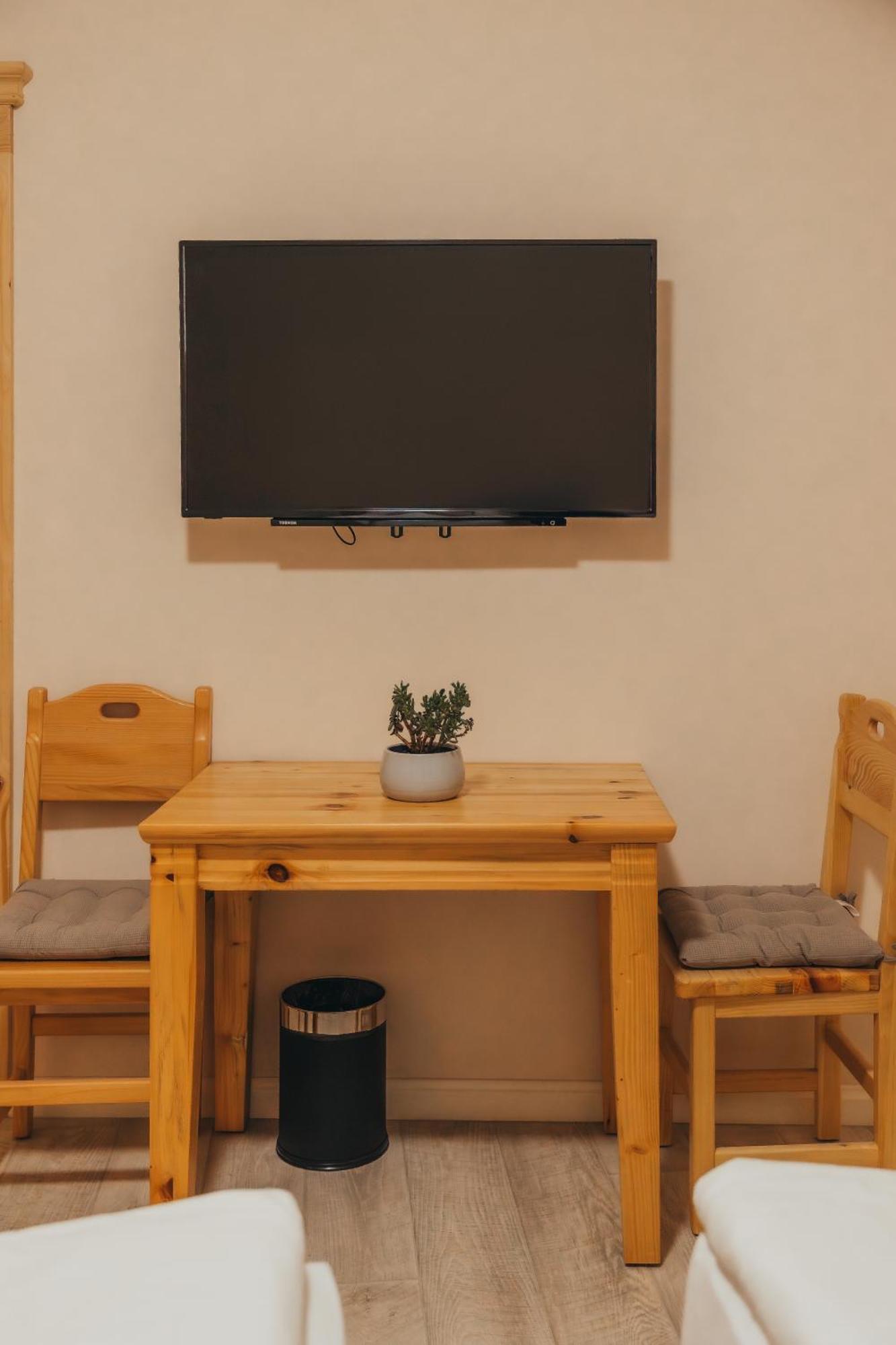 Hotel Kadoor Karlovac Εξωτερικό φωτογραφία
